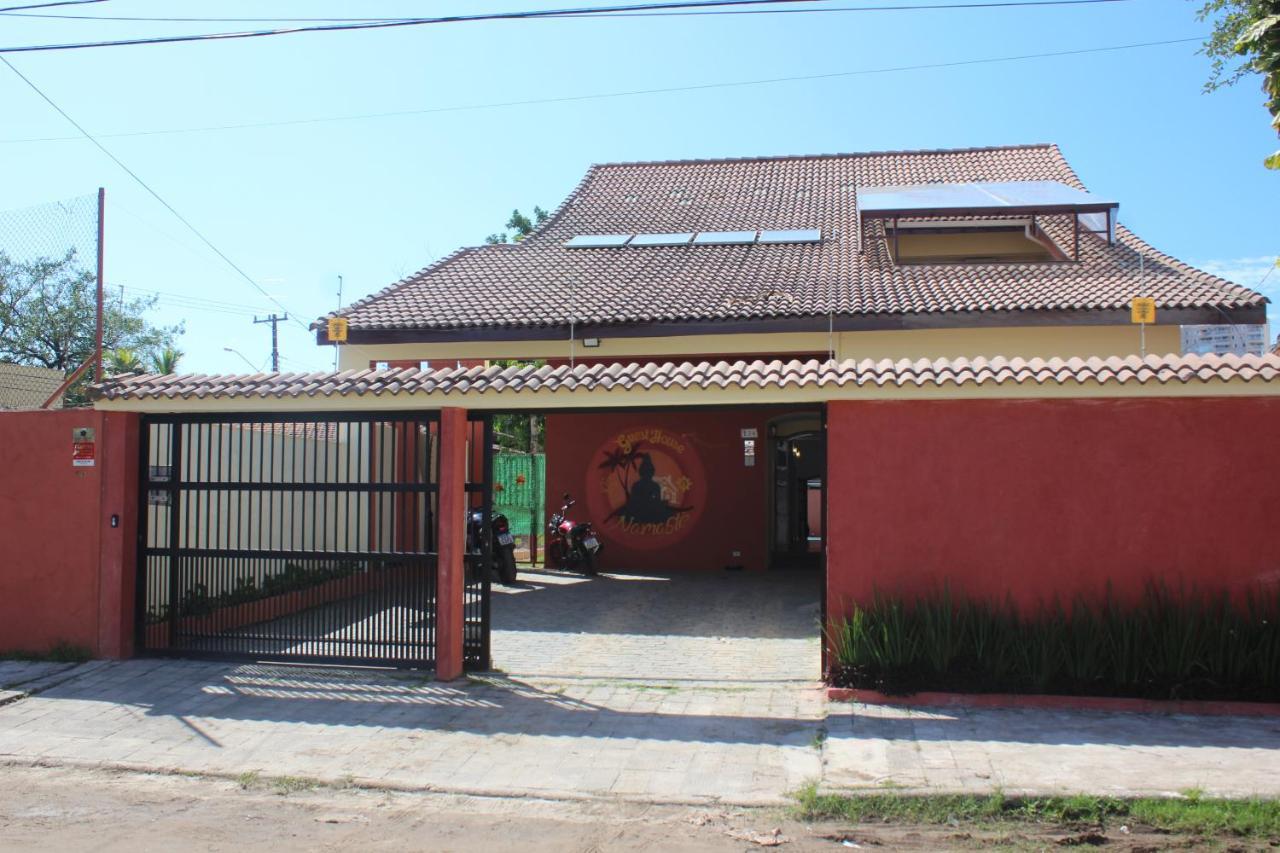Guest House Namaste Hostel Гуаружа Екстериор снимка